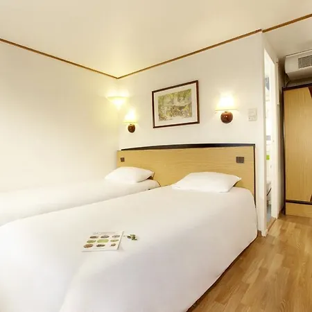 Campanile Hotel 3*