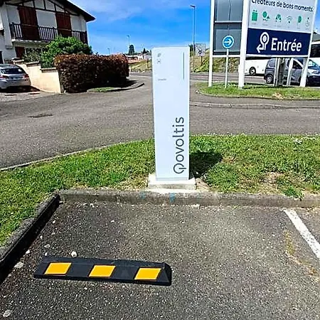 Отель Campanile 3*
